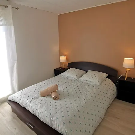 - Centre-ville, Terrasse, Au Calme - Agreable, Confort - 4pers *